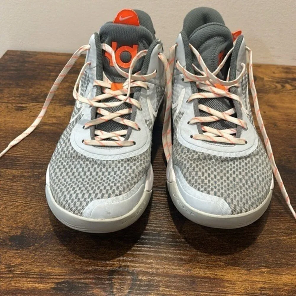 Nike KD Trey 5 IX Pure Platinum  Gray and White Sneakers size  8.5  men  flawed